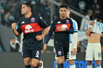 Tigre fue implacable en Avellaneda y dejó a Racing en llamas: los hinchas insultaron a Diego Milito