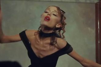 Ariana Grande vuelve a preocupar a sus fans por extrema delgadez, a días de inaugurar un fondo para contribuir a la salud mental de los músicos