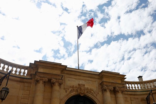 Investigan suicidios en el palacio de Matignon: tres muertes y denuncias de abuso en la sede del primer ministro francés