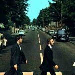 Los Beatles: cinco secretos que esconde la icónica foto de la tapa de «Abbey Road»