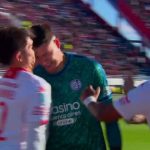 El minuto de furia de Orlando Gill: cabezazo a Blondel tras sufrir el 2-0 de Caicedo y expulsión