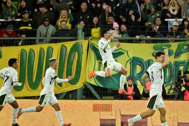 Defensa y Justicia pegó en los momentos justos para ganarle a un Newell’s que se hizo daño solo