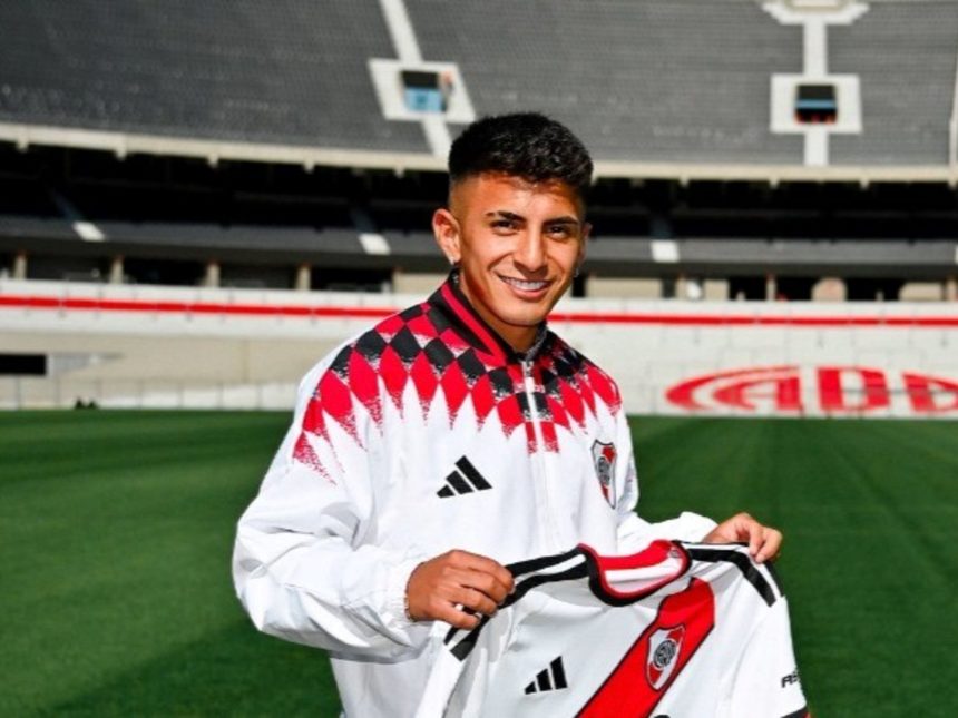 Bronca en River: Chiqui Tapia intentó boicotear el pase de Thiago Almada y le sugirió que jugara en Boca