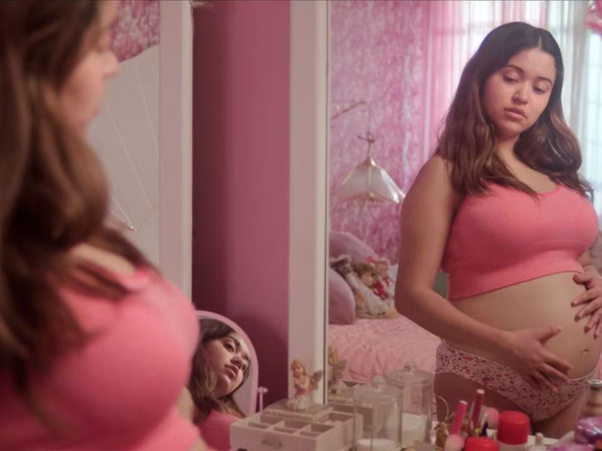 Netflix estrenó «Un hijo propio»: la historia que sacudió a México sobre una joven que fingió su propio embarazo y acabó secuestrando a una bebé recién nacida