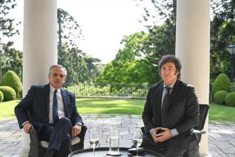 Javier Milei y sus medidas, EN VIVO: «Hay que revisar la condición psiquiátrica del Presidente», el insólito pedido de Alberto Fernández al reaparecer en un streaming