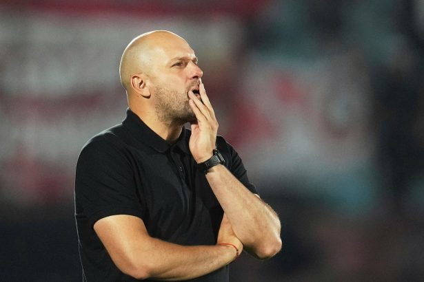 Quién es Jadson Viera, el DT que pica en punta para suceder a Gustavo Quinteros en Independiente