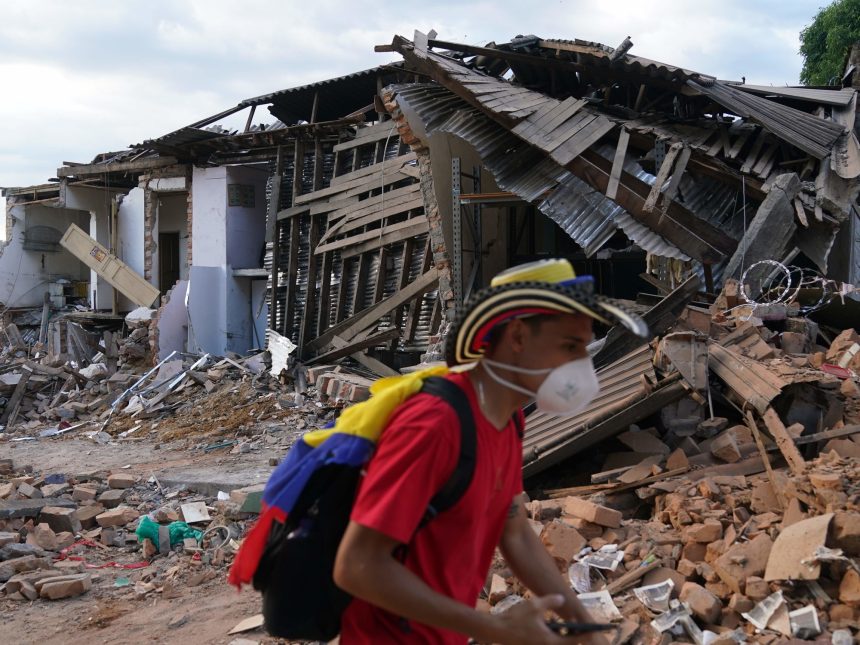 El Gobierno prepara el envío de un avión Hércules con ayuda humanitaria para Colombia tras el terremoto