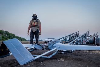Rusia amenaza a Reino Unido por entregarle drones a Ucrania para atacar su territorio: «Habrá consecuencias»