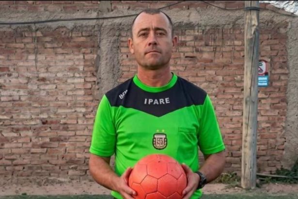 Murió un árbitro de fútbol tras un choque frontal en Mendoza y hay cinco heridos
