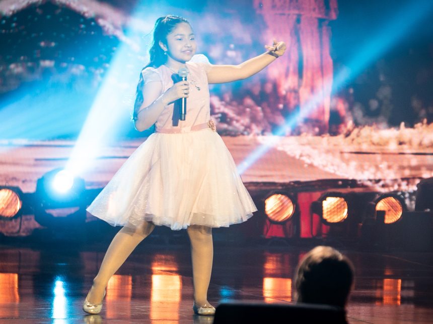 La emoción de la tierna Margarita, la salteña de 11 años que ganó «Es mi sueño», cautivó al Opera y se llevó 100 millones de pesos con su canto