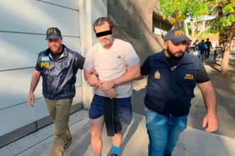 Envían a prisión preventiva al exmilitar mexicano que había pedido asilo político y fue detenido en Palermo por tráfico de combustible