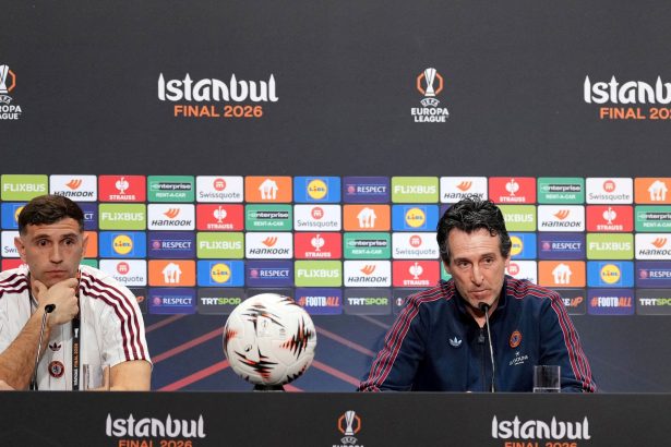 El DT de Aston Villa confirmó que el Dibu Martínez pidió cambiar de club: «Por eso decidimos fichar»