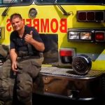Dolor en Morón: un bombero murió tras sufrir una descompensación mientras intentaba abatir un incendio en una casa