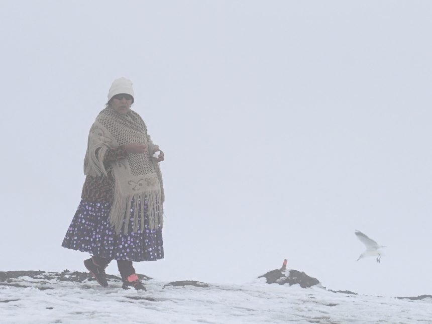 Inusuales nevadas en Bolivia dejan miles de familias damnificadas